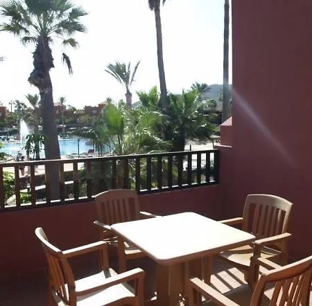 Pedro Y Guy Vandaele Apartment